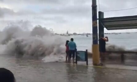 olas salinas santa elena ecuador